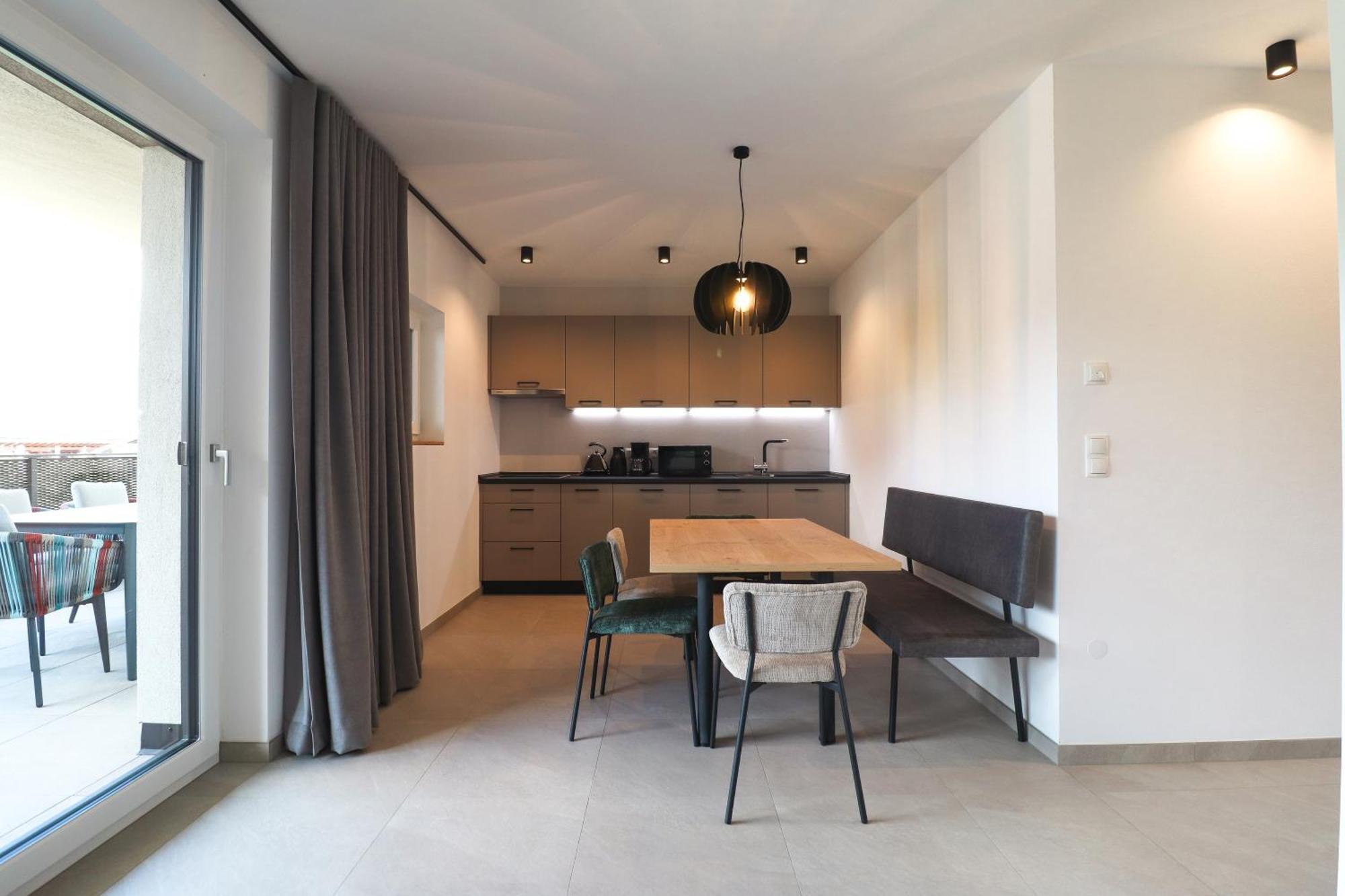 Residence Montani ลาเซส ภายนอก รูปภาพ